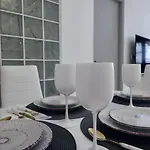 Aidos Santorini アパート *