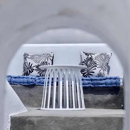 Aidos Santorini *