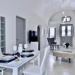 Aidos Santorini *