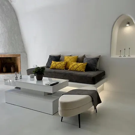 Aidos Santorini *