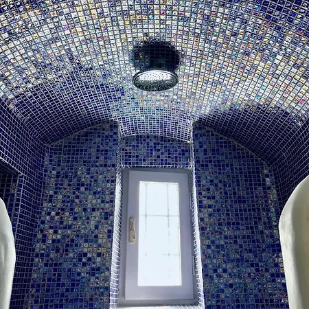 Aidos Santorini *